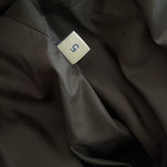 Super Cute barely worn once Moncler Woman’s Jacket. Size 5 - Picture 9 of 16